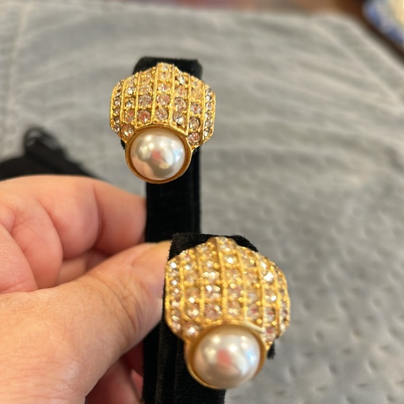 Elegant Clip On Vintage Pearl & Crystal Button Earrings-Boutique - Picture 3 of 4